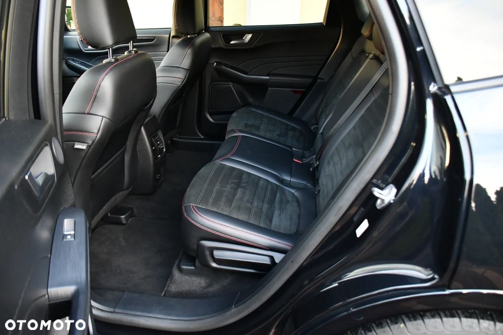 Ford Kuga 2.5 FHEV AWD ST-Line X - 23