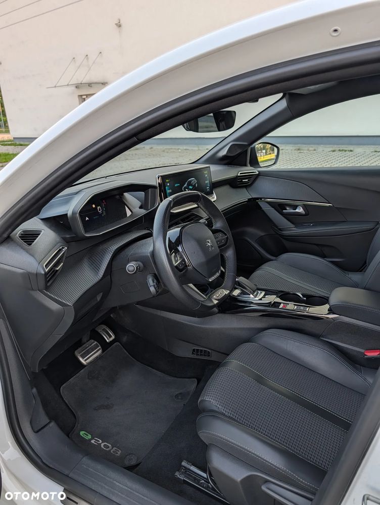Peugeot 208 Elektromotor 136 GT Pack - 11