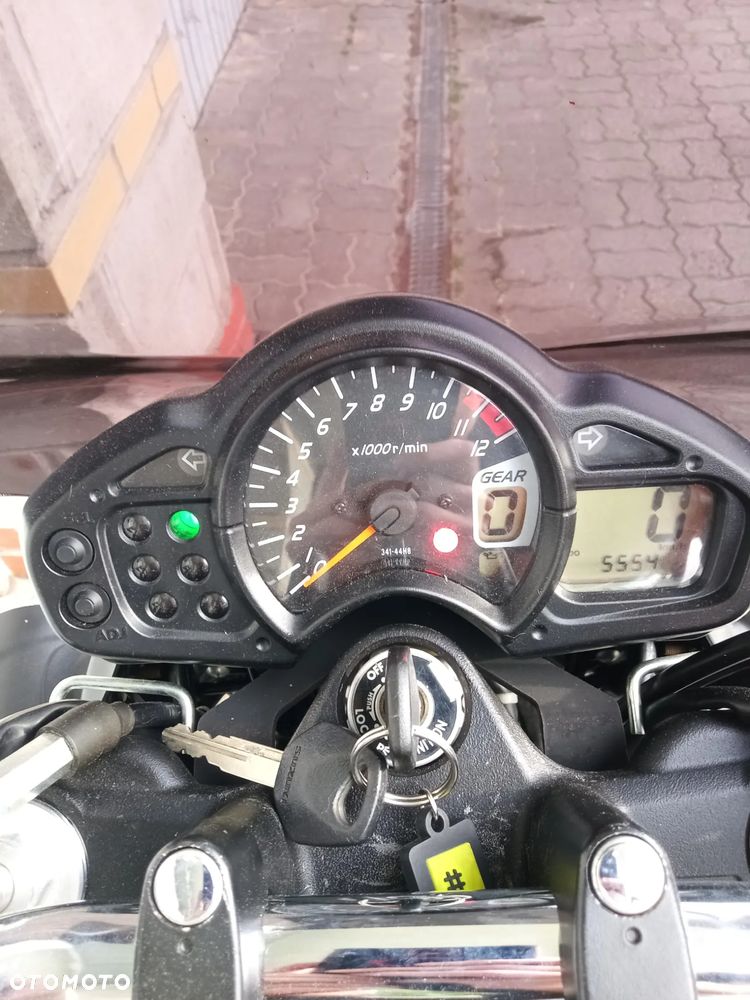 Suzuki Gladius - 9