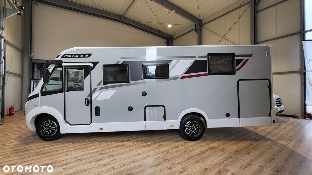 McLOUIS Nevis 879 - 5 osobowy - 6