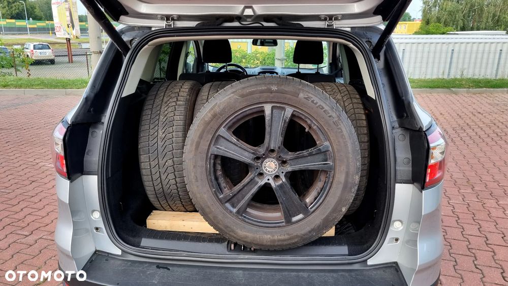 Ford Kuga 2.0 TDCi 4x2 Titanium - 6