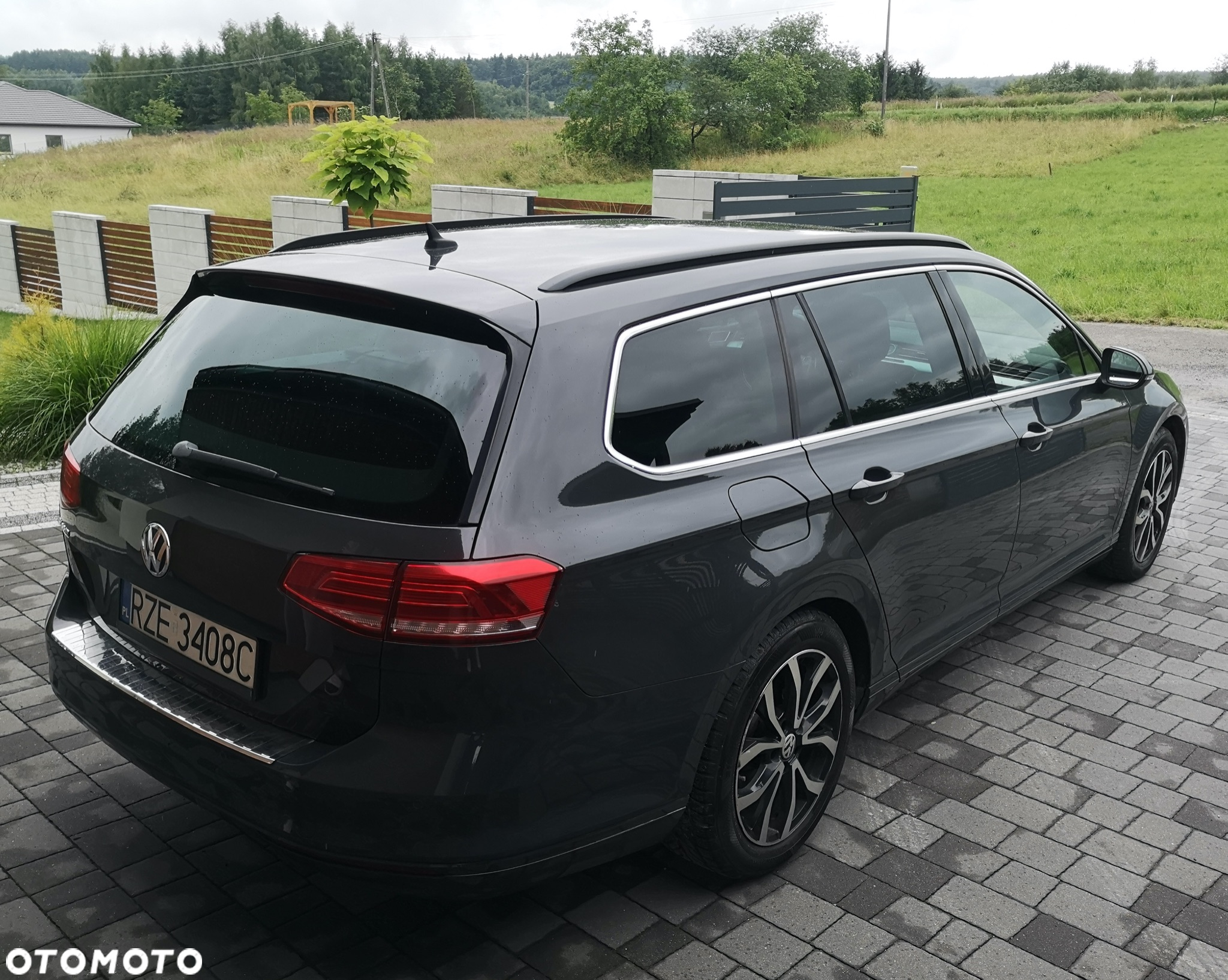Volkswagen Passat Variant 2.0 TDI SCR DSG Highline - 11