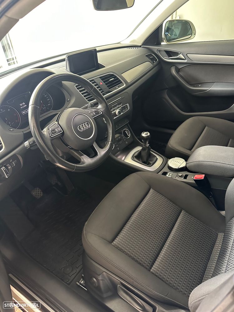 Audi Q3 2.0 TDI Design - 22