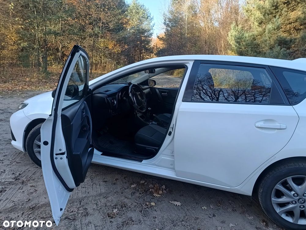 Toyota Auris 1.33 Dual-VVT-i - 5