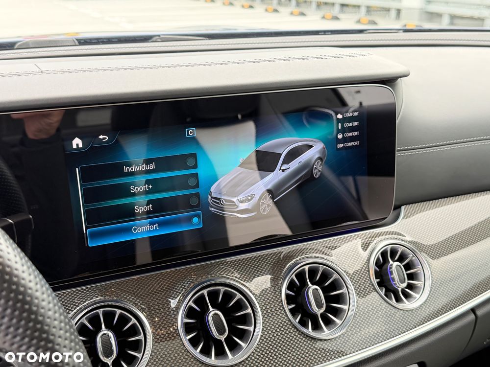 Mercedes-Benz Klasa E 220 d 4-Matic AMG - 36