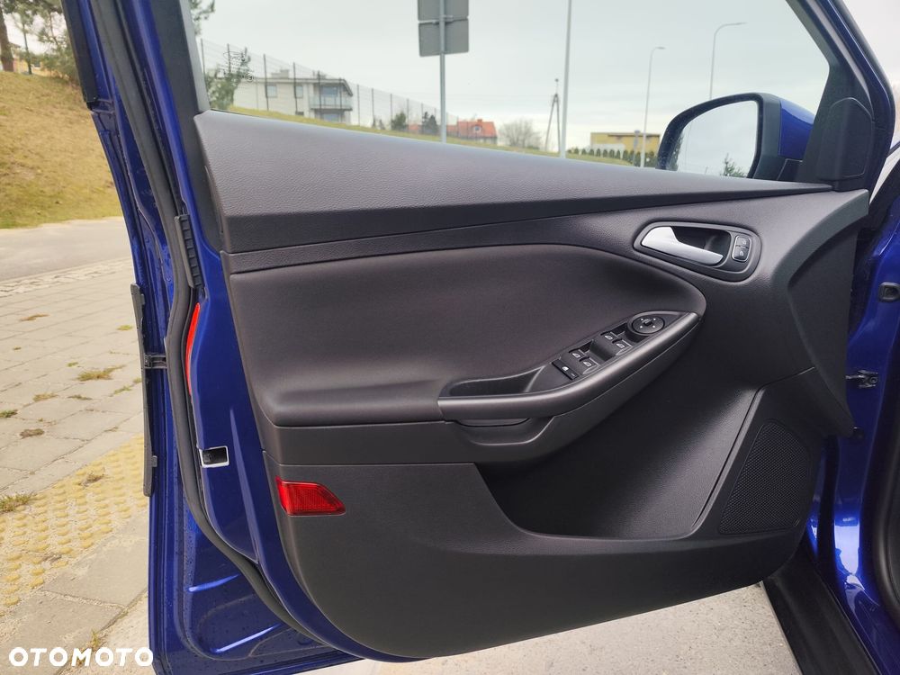 Ford Focus 1.5 EcoBoost Trend ASS - 33