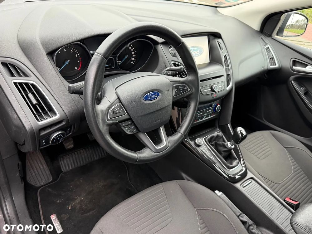 Ford Focus 1.0 EcoBoost Active - 6
