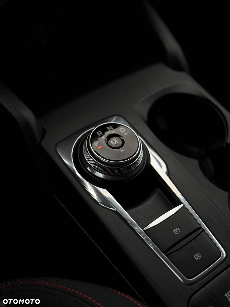 Ford Focus 1.0 EcoBoost Hybrid ST-LINE DESIGN - 24