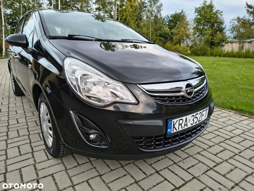 Opel Corsa 1.2 16V Cosmo - 3