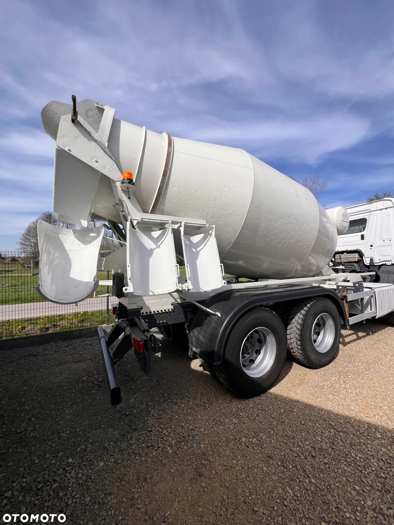 Mercedes-Benz Arocs - 9