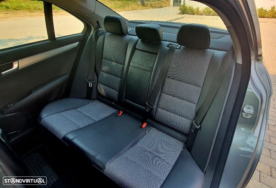 Mercedes-Benz C 200 - 3