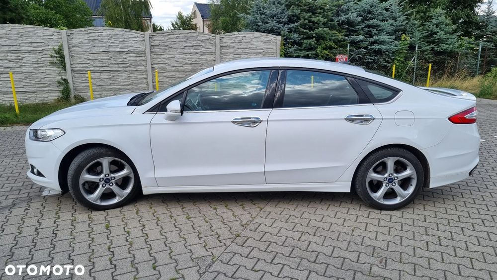Ford Fusion 2.0 EcoBoost Titanium - 27