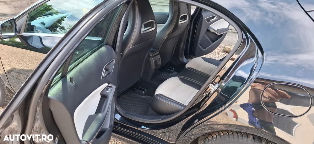 Mercedes-Benz A 180 CDI AMG Line - 9