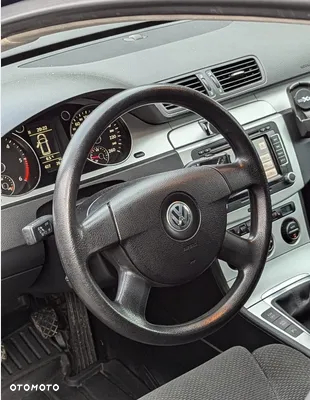 Volkswagen Passat 2.0 TDI DPF Highline - 8