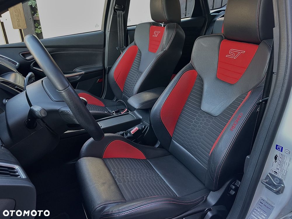 Ford Focus 2.0 EcoBoost ST-2 - 12