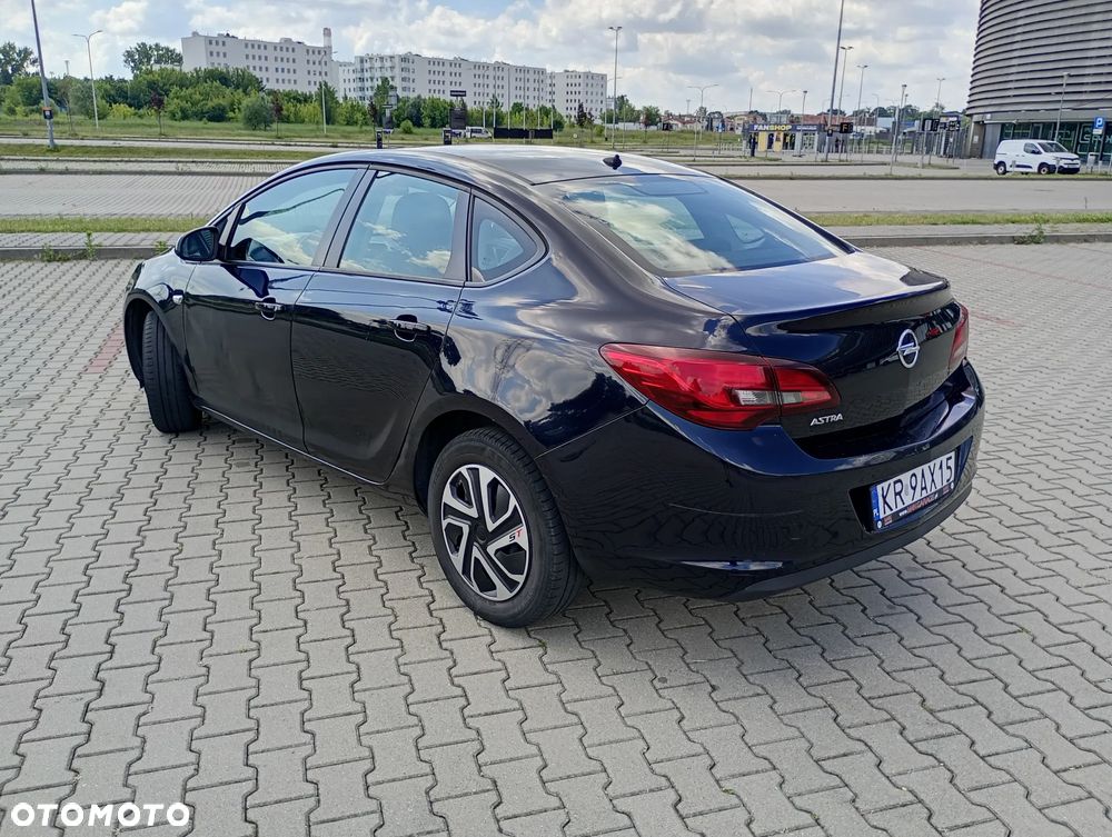 Opel Astra 1.6 EU6 - 8