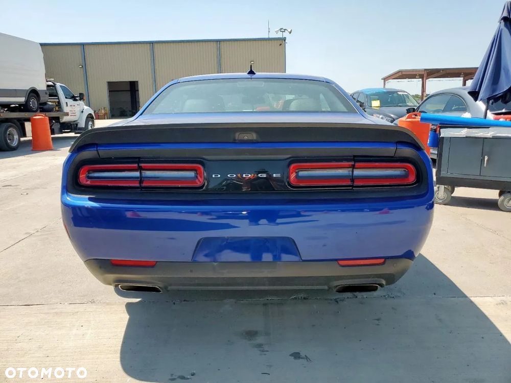 Dodge Challenger 6.4 Scat Pack - 6