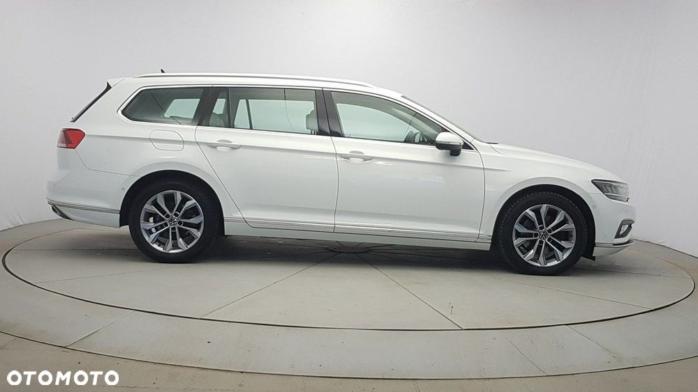 Volkswagen Passat - 8