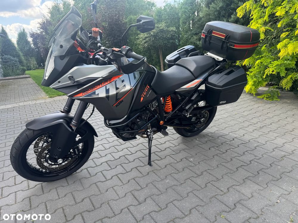 KTM Adventure - 9