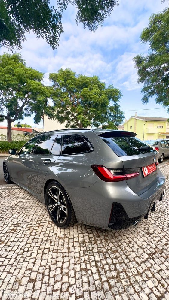 BMW 320 d Pack Desportivo M Auto - 4