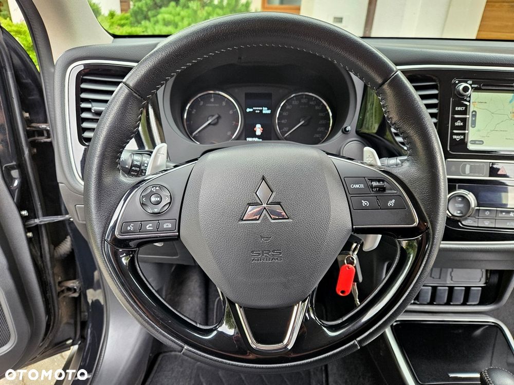 Mitsubishi Outlander - 17