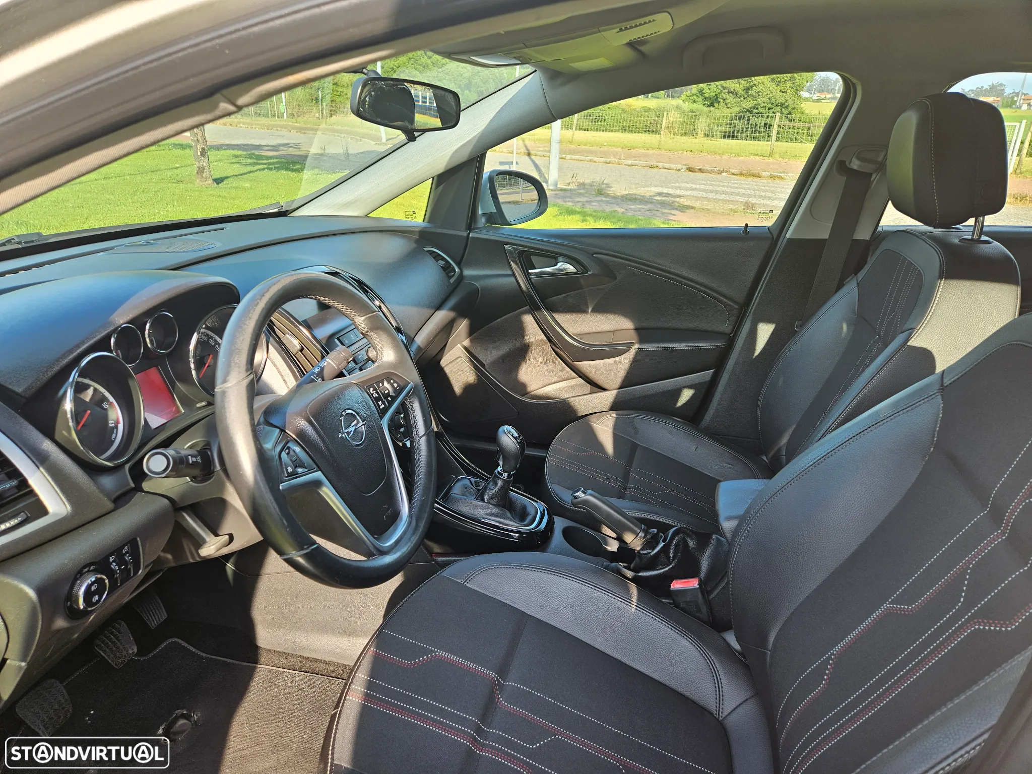 Opel Astra Sports Tourer 1.7 CDTi Executive S/S - 8