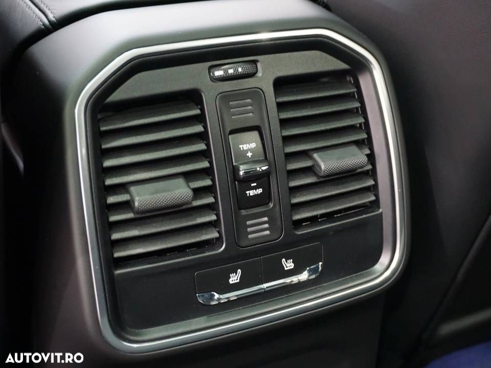 Porsche Macan T - 19