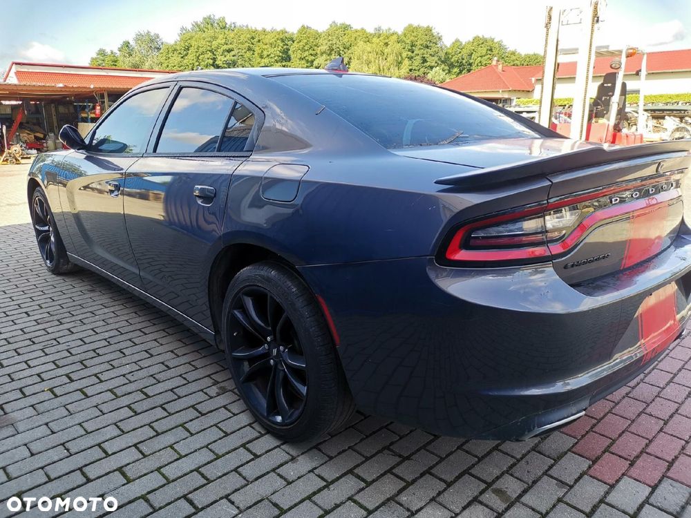 DODGE CHARGER 15- CWIARTKA PRZEDNIA LEWA - 11
