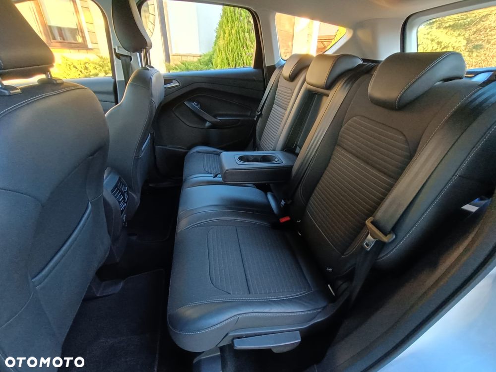 Ford Kuga 2.0 TDCi FWD ST-Line - 10