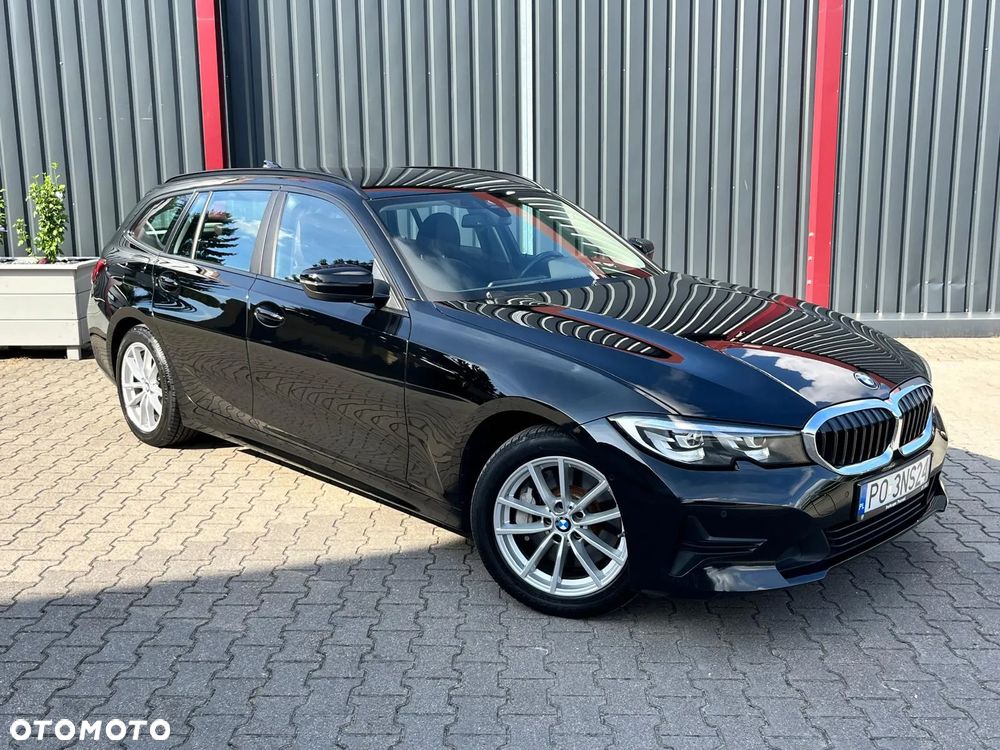 BMW Seria 3 330i xDrive Advantage sport - 2