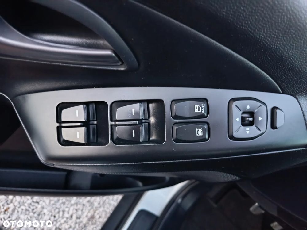 Hyundai ix35 1.6 2WD UEFA EURO 2012 Edition - 25