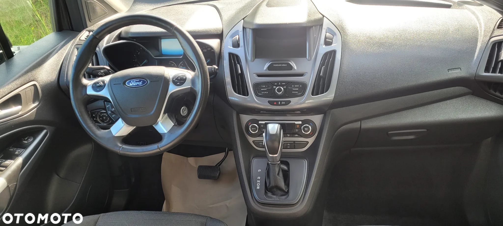 Ford Tourneo Connect Grand - 13