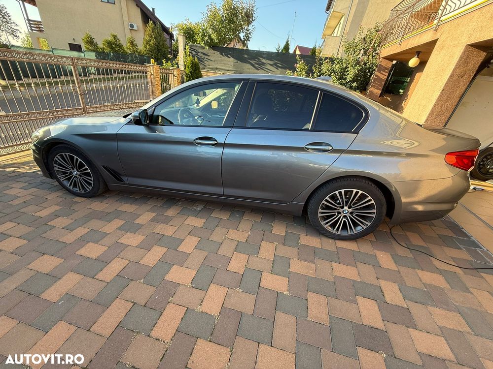 BMW Seria 5 520d Aut. Sport Line - 2