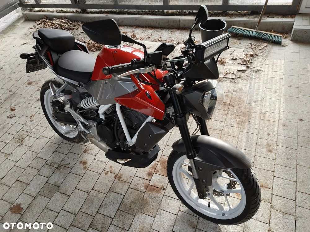 Hyosung Inny - 8