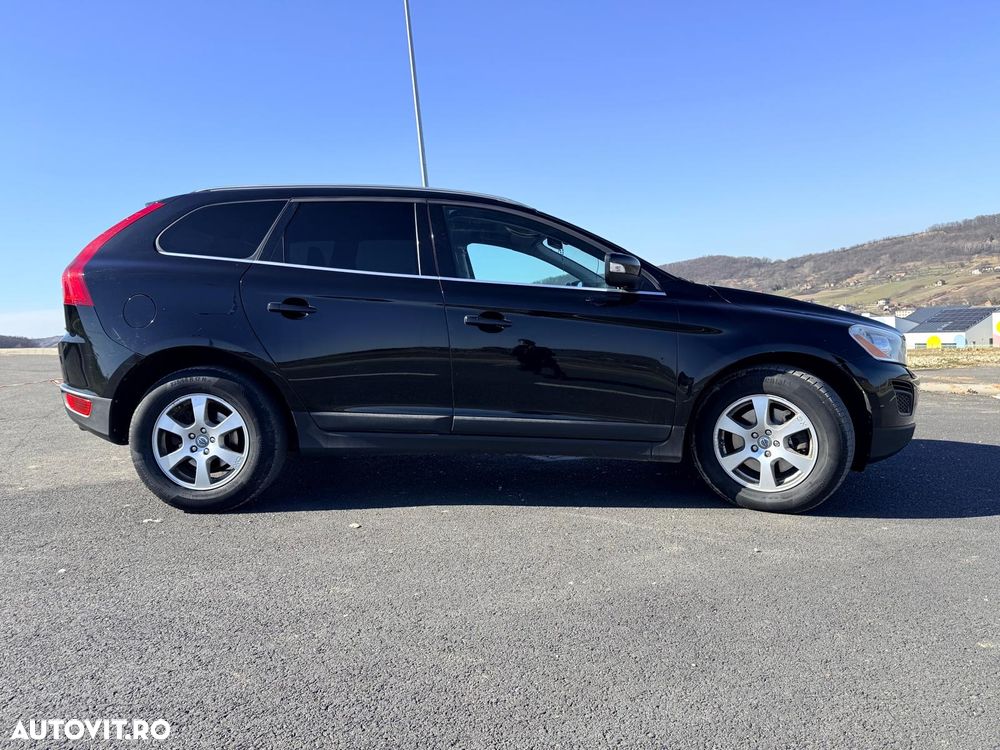 Volvo XC 60 D3 AWD Aut. Momentum - 6