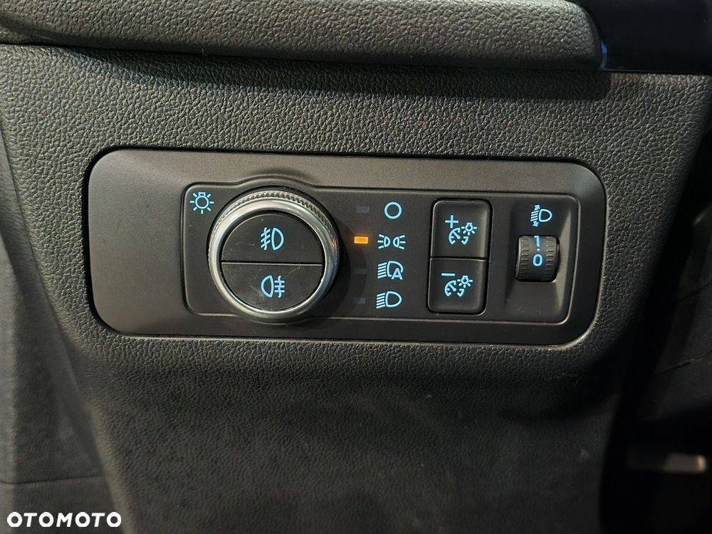 Ford Kuga - 24