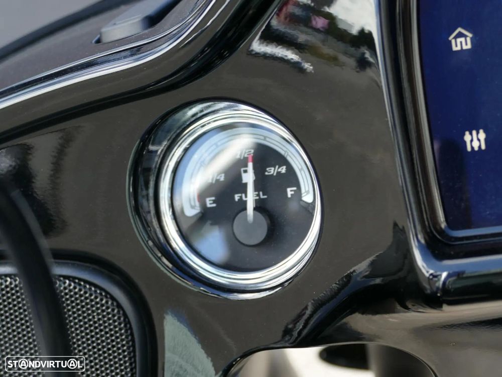 Harley-Davidson FL - 23