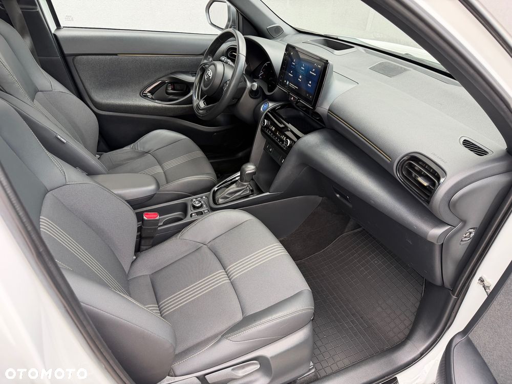 Toyota Yaris Cross 130 1.5 VVT-i AWD-i Style Plus - 11