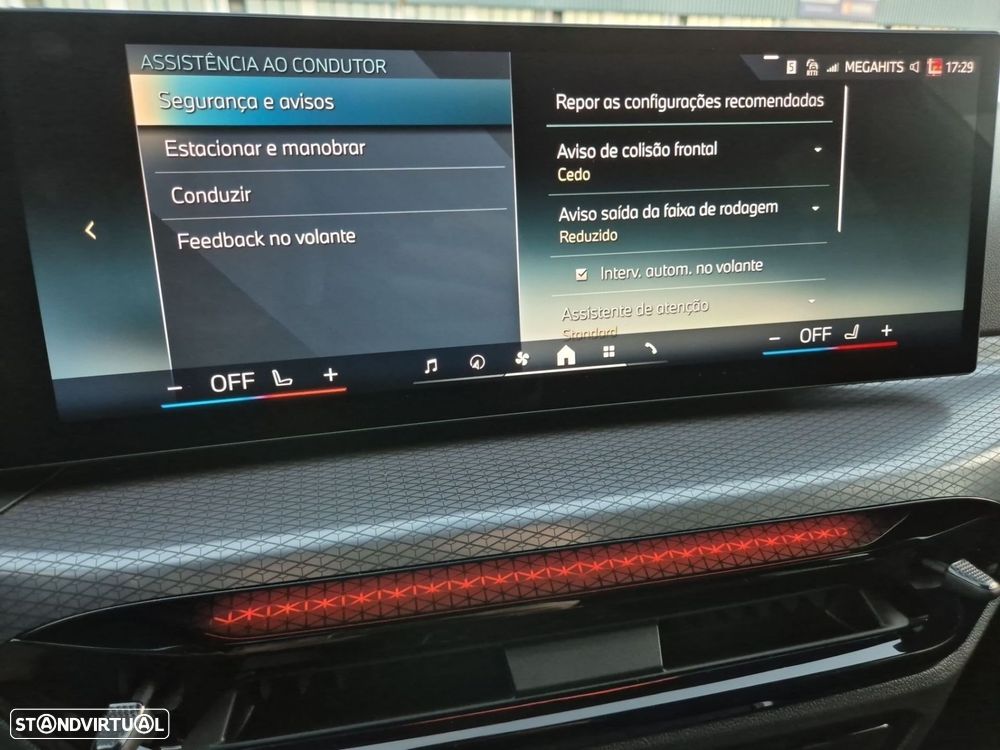 BMW 320 d Pack Desportivo M Auto - 33