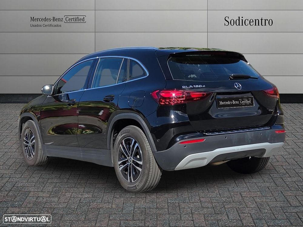 Mercedes-Benz GLA 180 d - 4