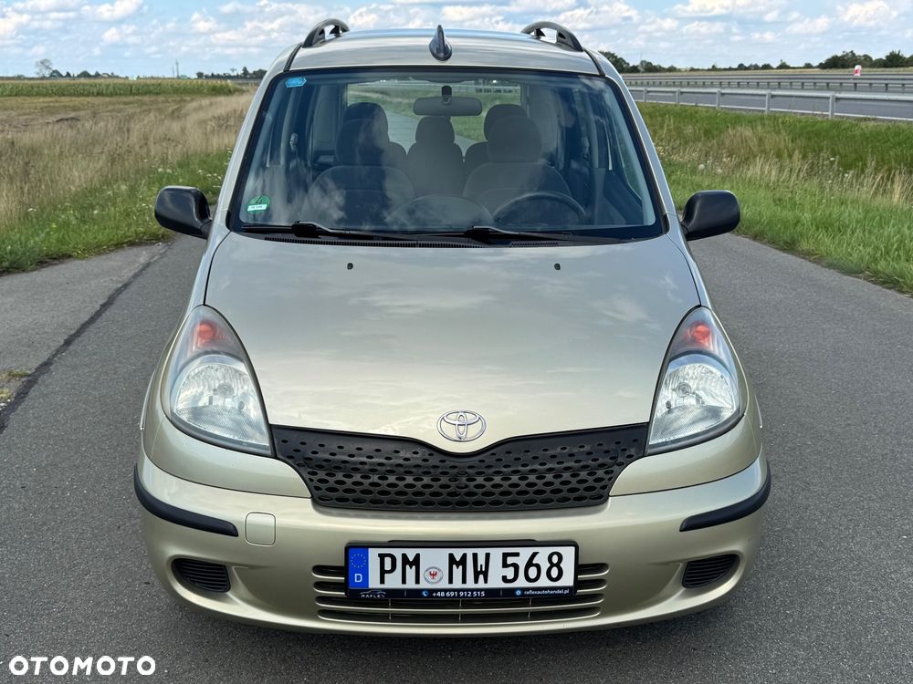 Toyota Yaris Verso 1.3 Sol - 17