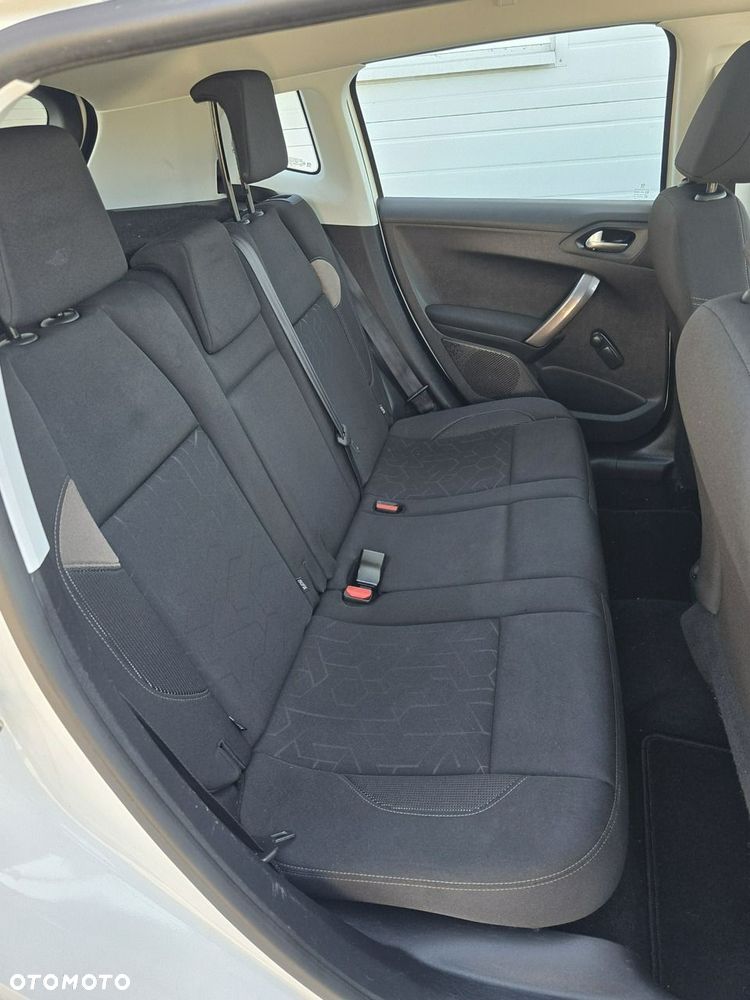 Peugeot 2008 - 26