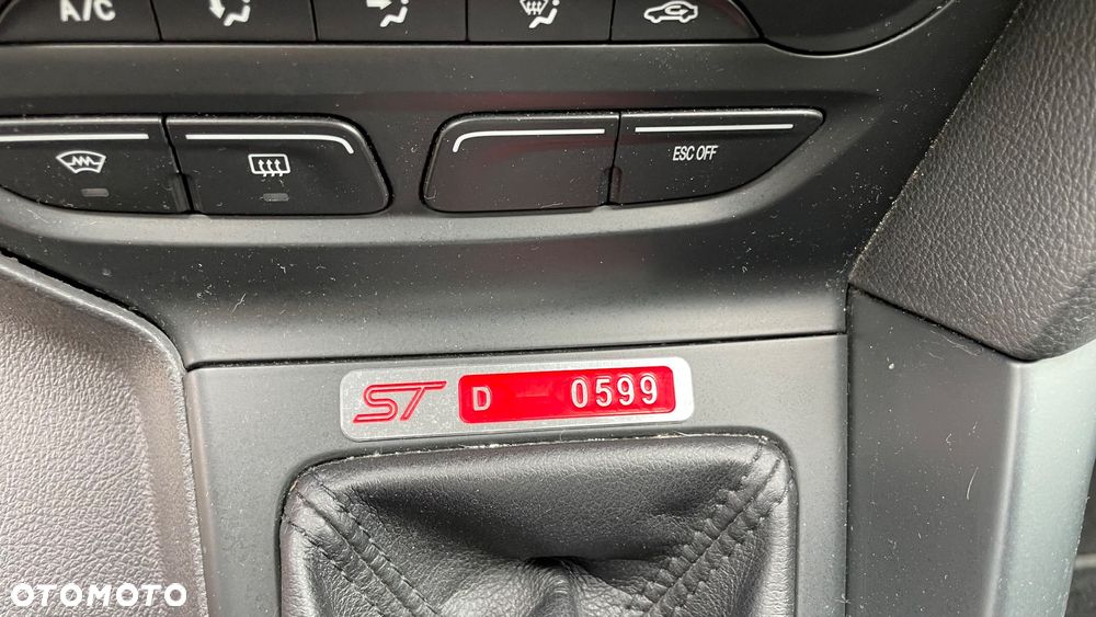 Ford Focus 2.0 EcoBoost ST mit Leder-Sport-Paket - 16