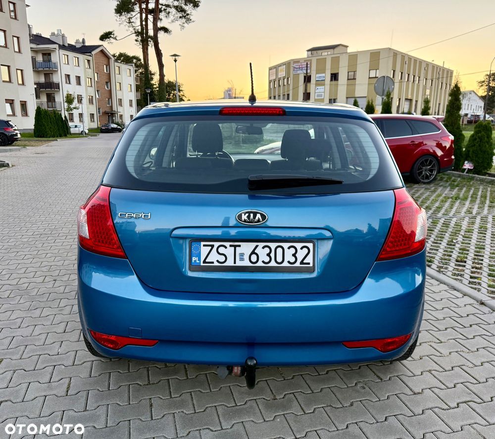 Kia Ceed 1.4 Comfort - 11