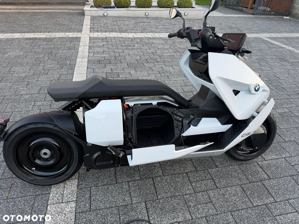 BMW CE 04 - 2