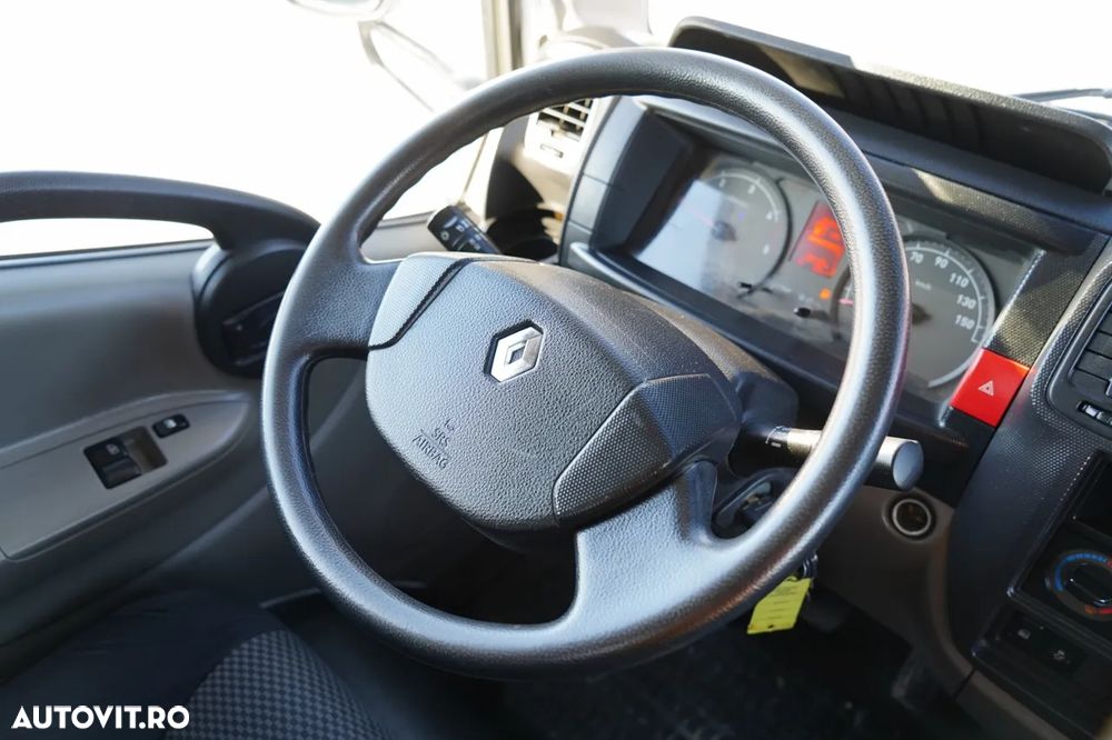 Renault MAXITY 140 / BALATĂ / DOUĂ TRANSPORTURI / MANUALĂ / 3 LOCURI / - 24