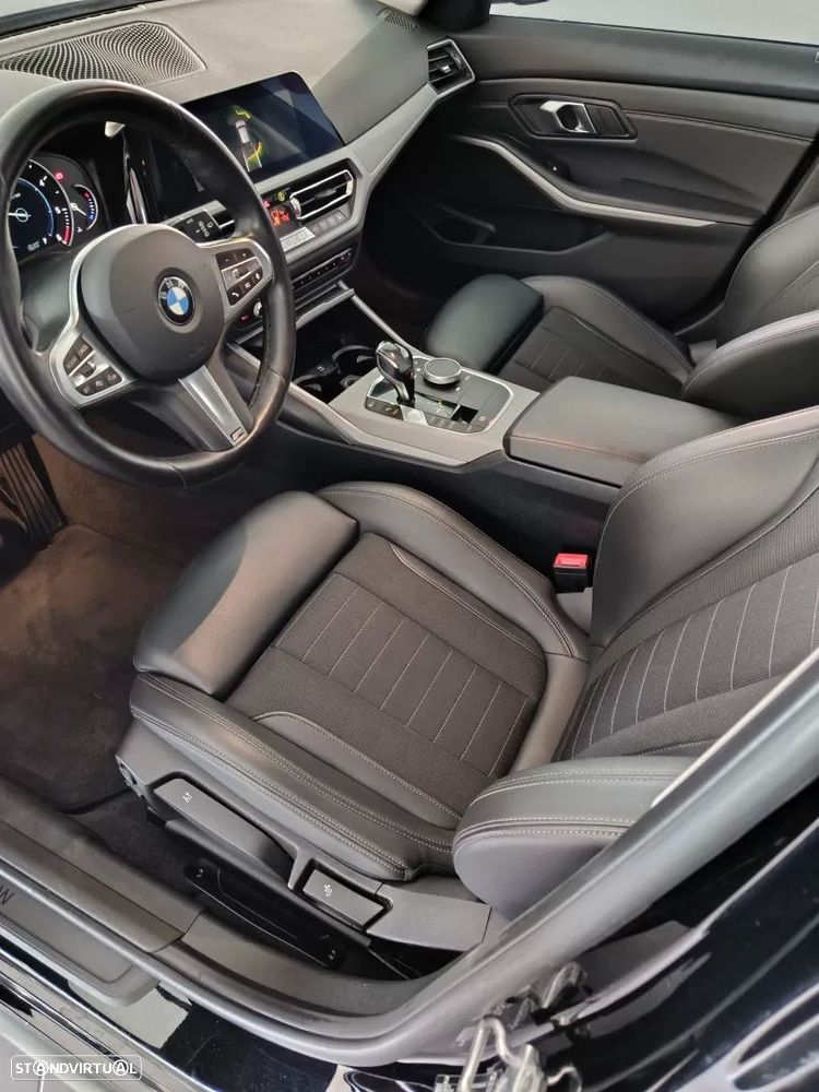 BMW 320 d Pack Desportivo M Auto - 28