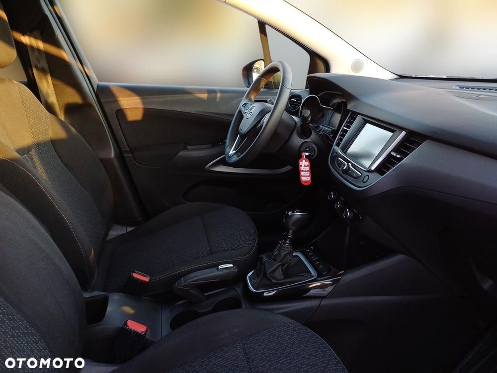 Opel Crossland X 1.2 T Enjoy S&S - 9
