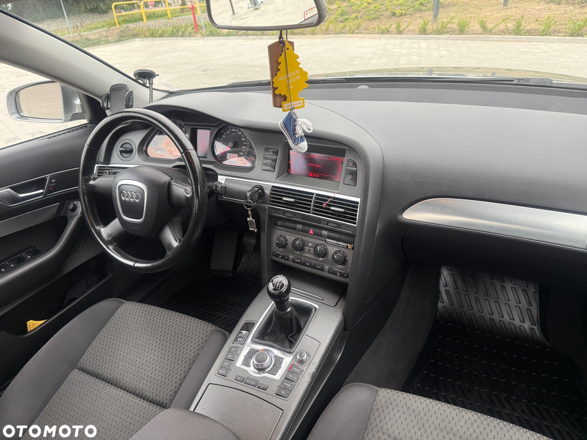 Audi A6 2.4 - 24