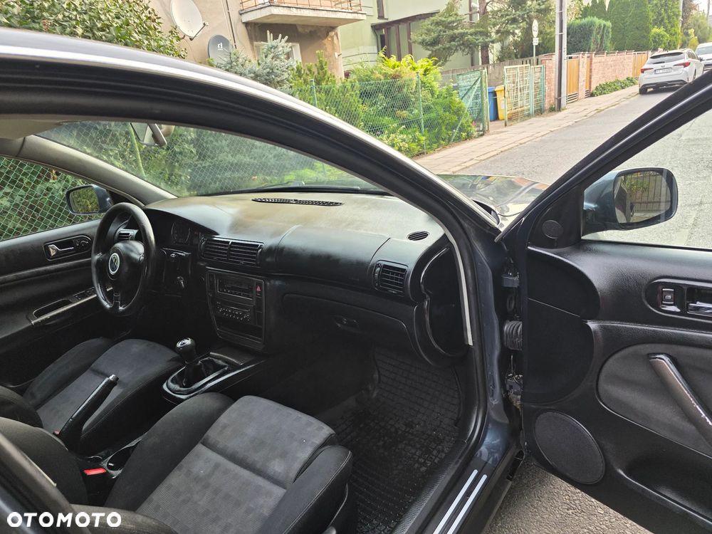 Volkswagen Passat - 9